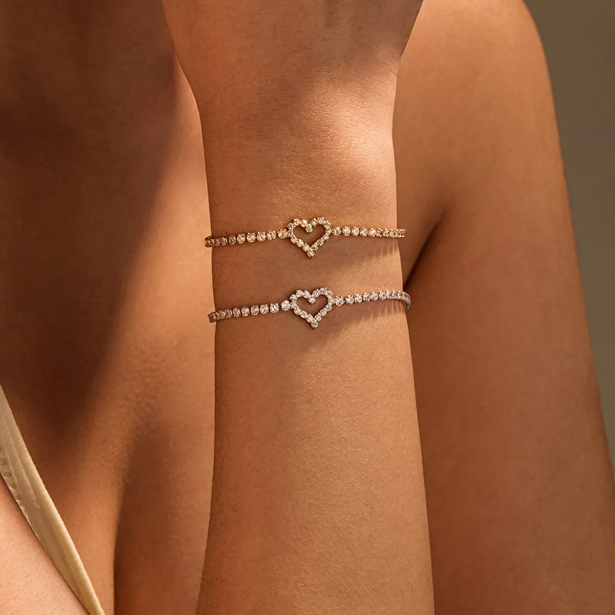 Ins Classic Heart Rhinestone Stainless Steel Tennis Bracelet For Women 18K Gold Plated Elegant Adjustable Link Jewelry Gift