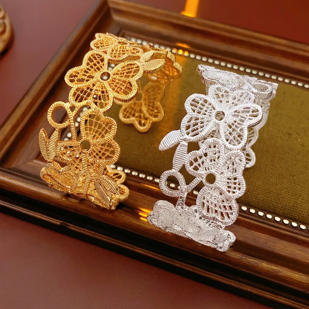 Vintage Hohlblume Manschette Armband Für Frauen Kupfer Breite Offene Armreif Retro Elegant Stil Verstellbar Handschmuck