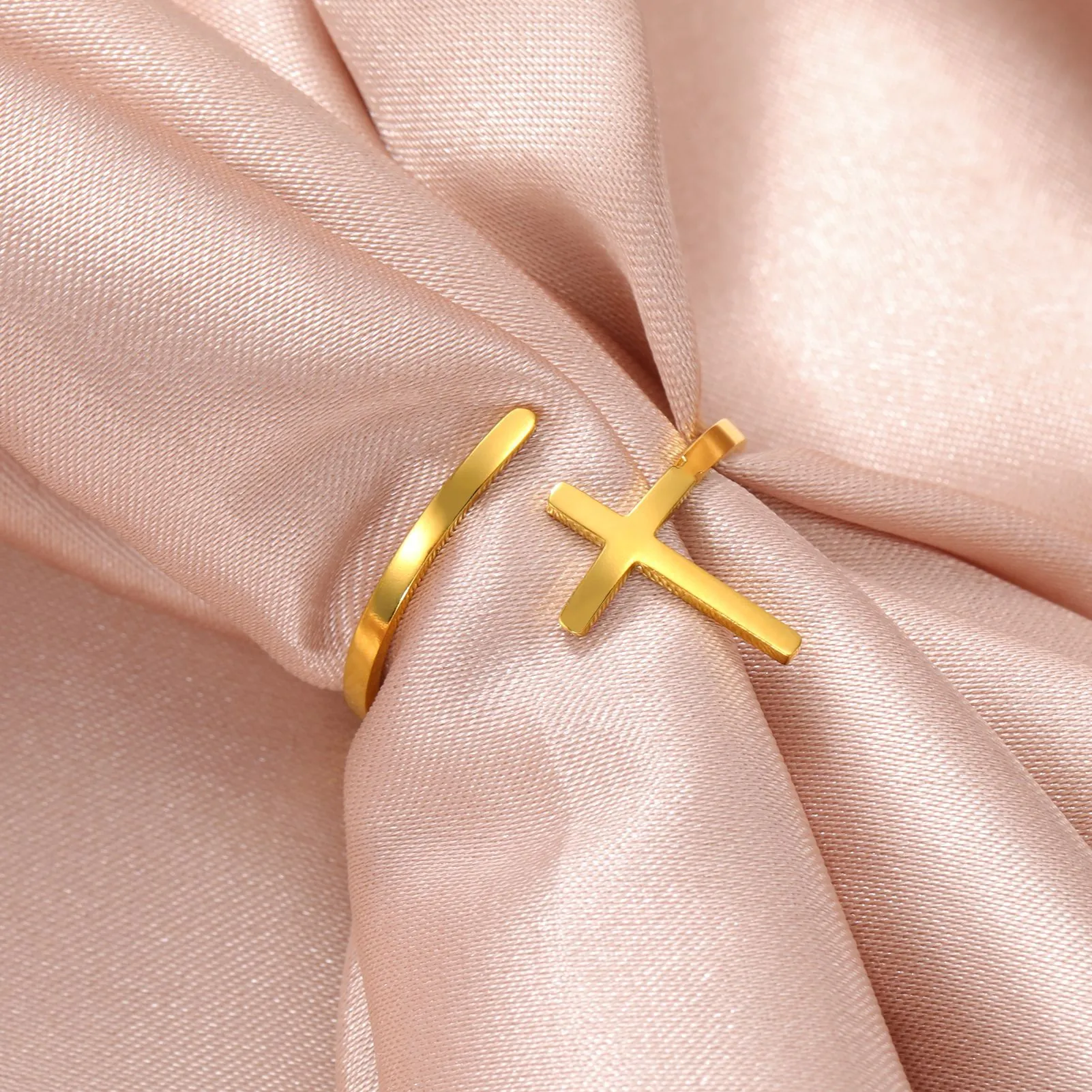 Minimalist Stainless Steel Cross Open Ring For Men Women Adjustable Gold Silver Color Religious Fashion Jewelry Finger Ring Gift