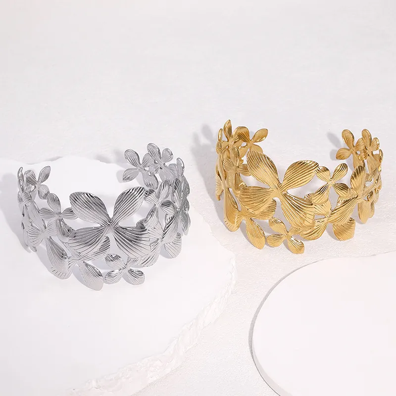 Bracciale Rigido Largo Con Fiore Di Giglio Acciaio Inossidabile Placcato Oro 18K Aperto Gioielli Eleganti Da Donna