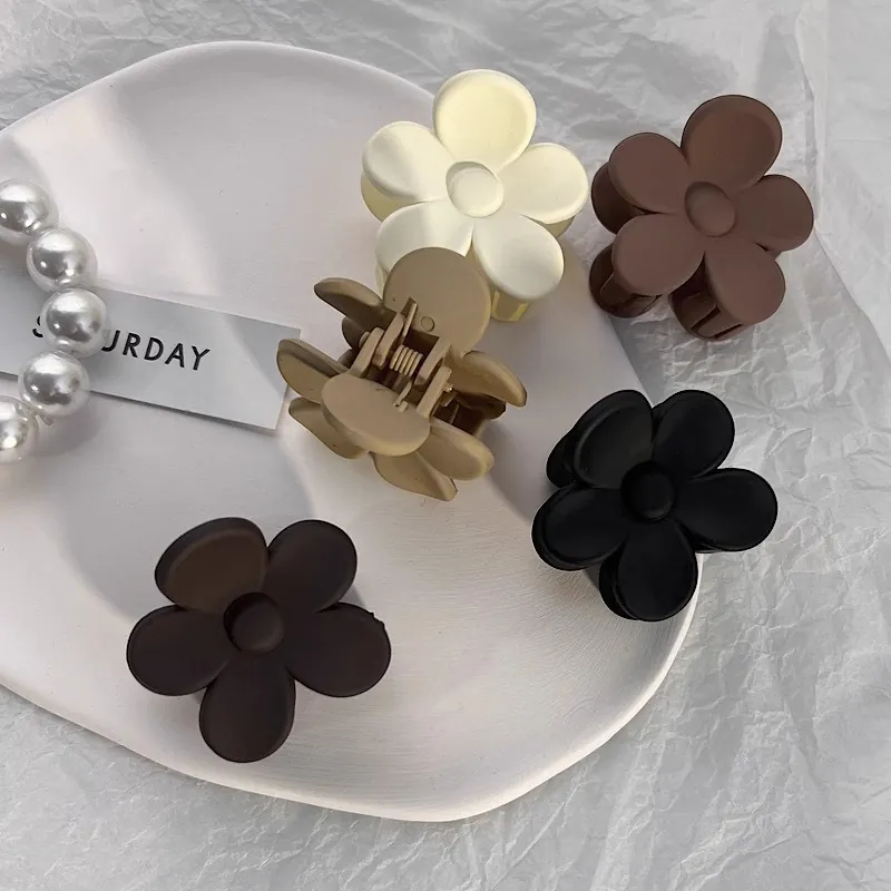 Flower Hair Claw Clip Matte Acrylic Shark Clips High Ponytail Holder For Women Sweet Minimalist Headwear