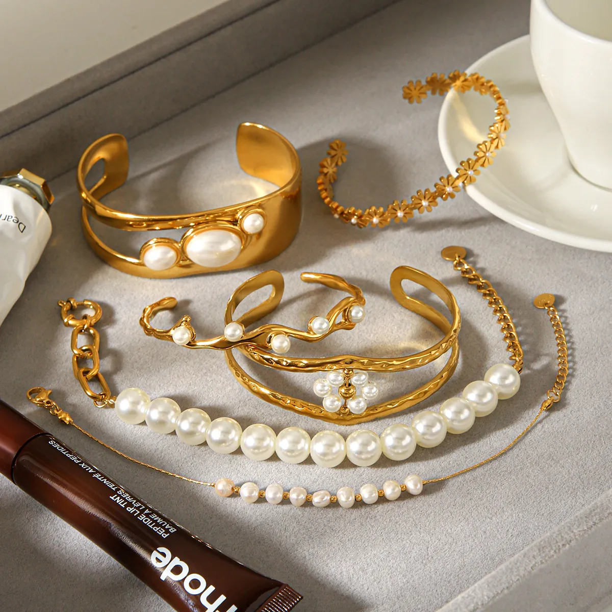 Bracelet En Künstliche Perles D'acier Inoxydable Rétro Français Élégant Jonc Ouvert Plaqué Or Pour Femmes Bijoux De Mode