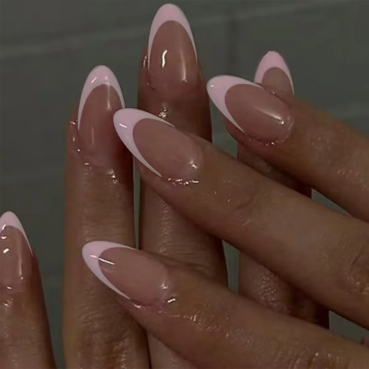 French Tip Press On Nails Pink White Almond Shape Glossy Artificial False Nails For Women Everyday Wear