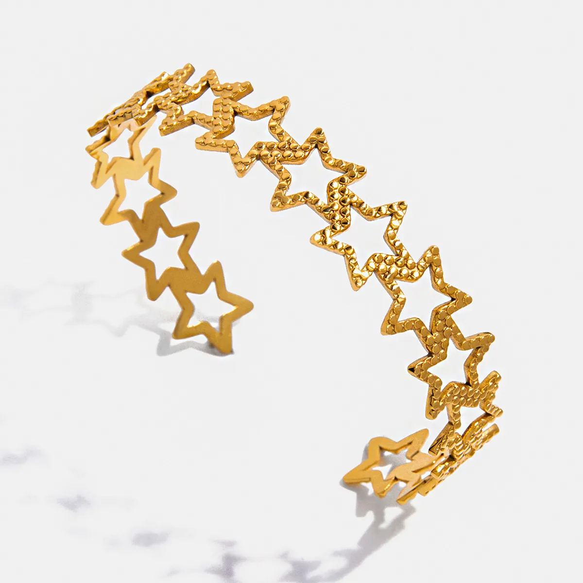 Hohlstern Edelstahl Manschettenarmreif Hammerschlag Textur Vergoldet Verstellbarer Modeschmuck Für Damen
