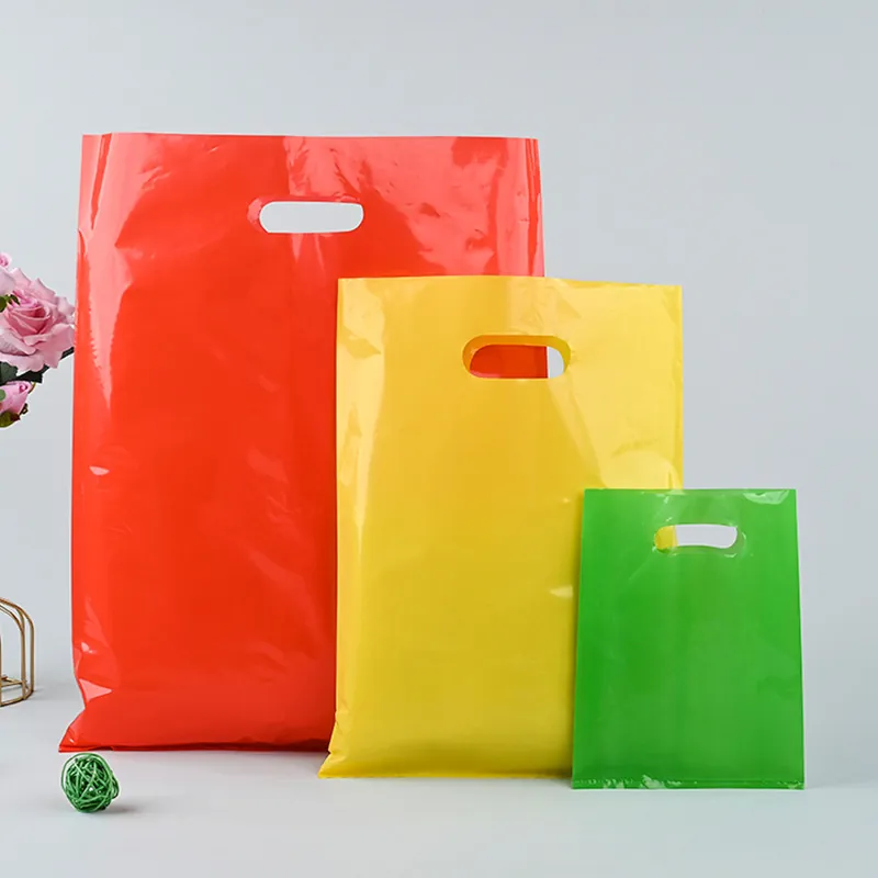 Plastic Shopping Bags PE Glossy Gift Bags With Die Cut Handle For Boutique Clothing Store Party Favors Durable