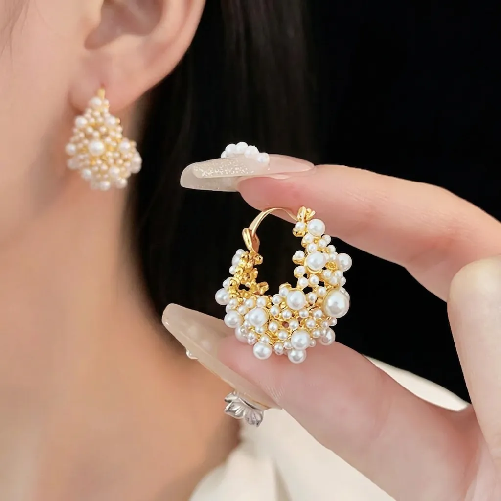 Orecchini A Clip In Lega Dorata Stile Vintage Francese Con Grappolo Di Künstliche Perle E Earring Post
