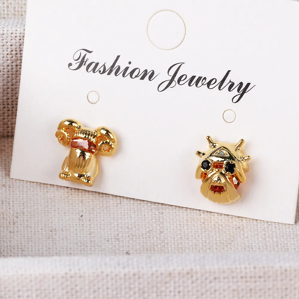 Asymmetrische Dieren Oorknopjes Verguld Messing Schaap Bulldog Helm Karakter Cartoon Vorm Sieraden Voor Dames