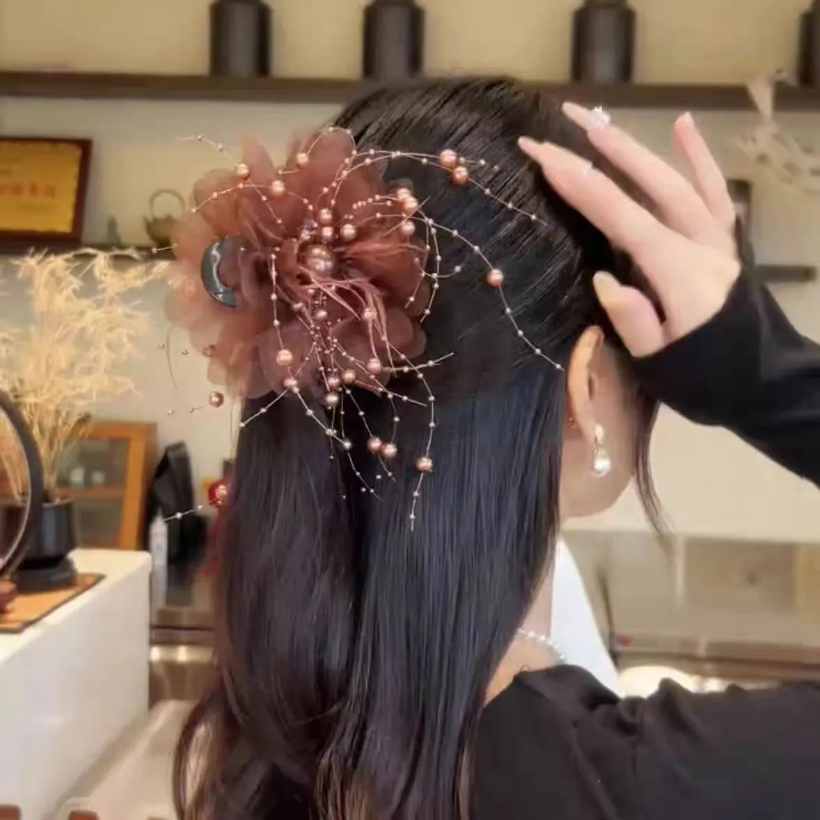 Pince À Cheveux Fleur Élégante Avec Pétales En Maille Gland De Künstliche Perles Et Plumes Pour Femmes Accessoires Romantiques