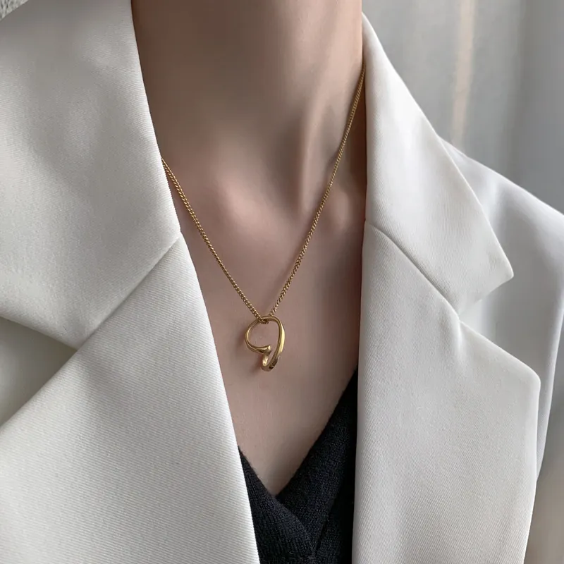 Minimalist Titanium Steel Irregular Geometric Pendant Necklace For Women 14K Gold Plated PVD Stainless Steel Clavicle Chain Jewelry