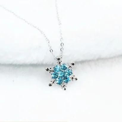 Collier Pendentif Flocon De Neige Alliage Strass Bleu Chaîne De Clavicule Brillante Noël Hiver Bijoux De Mode Pour Femmes