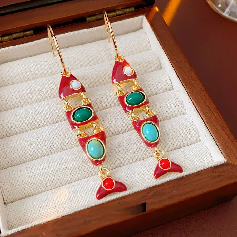 Boucles D'oreilles Pendantes Poisson Avec Émail Rouge Pierres Multicolores Alliage Style Rétro Vintage Pour Femmes Avec Silver Earring Post