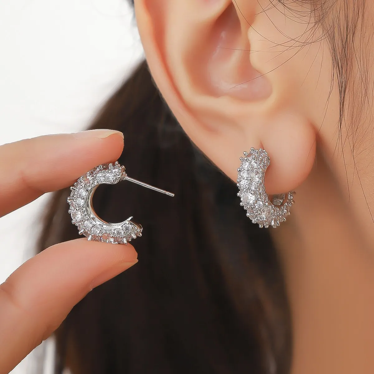 Copper C Hoop Earrings Micro Pave Zircon Geometric Sparkling Minimalist Fashion Earring For Women Fashionable Accessory