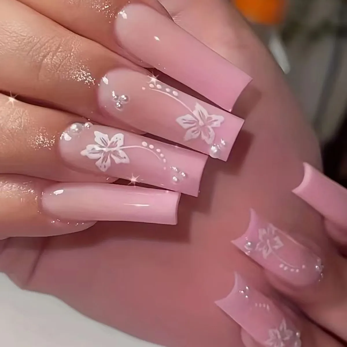 Pink Gradient Press On Nails With White Flower Patterns And Artificial Pearl Long Square Shape Sweet Elegant Style