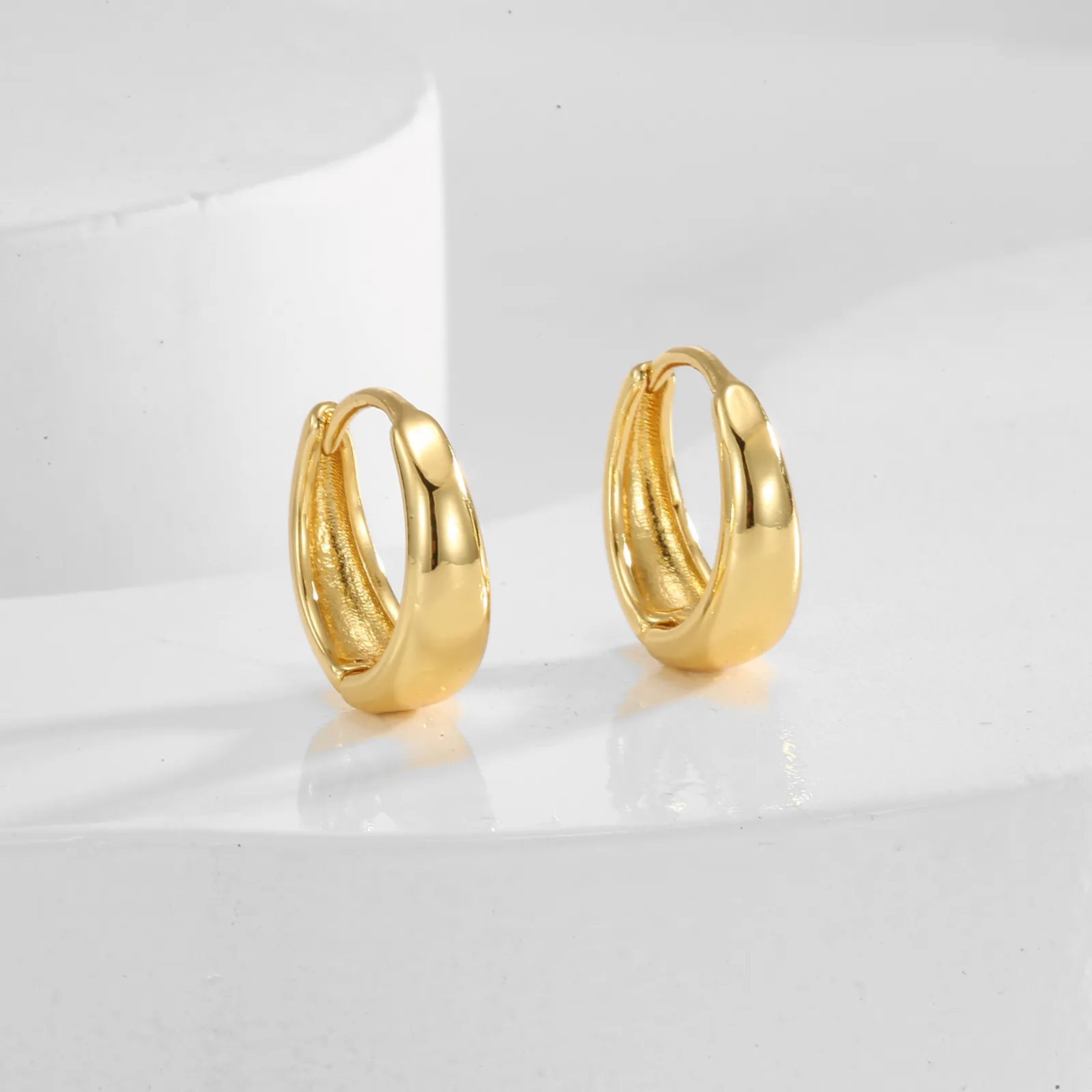 Boucles D'oreilles Huggie Hoop Goutte D'eau Minimalistes En Cuivre Poli Plaqué Or Argent Bijoux Géométriques
