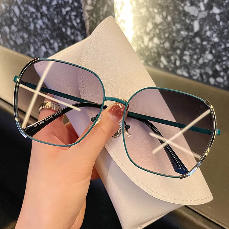 Women Oversized Sunglasses Metal Frame UV400 Protection Large Square Polygon Gradient Lens Fashion Eyewear For Travel