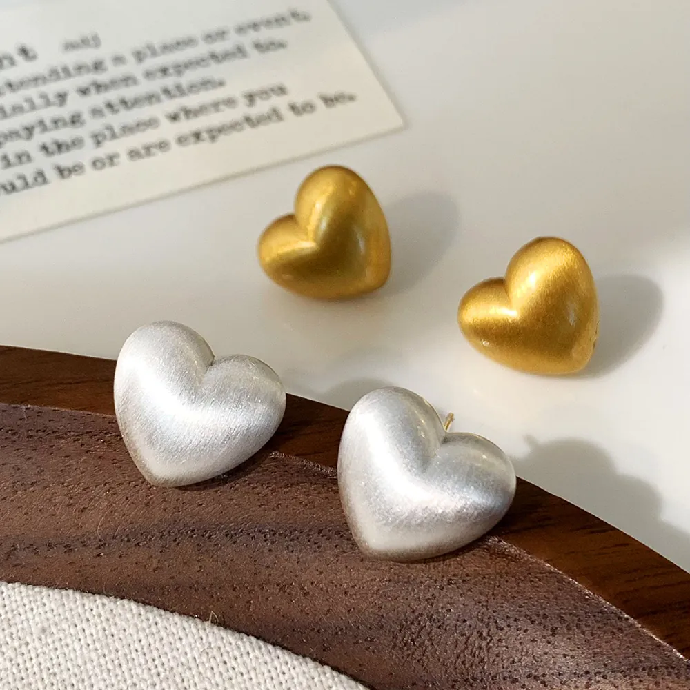 Orecchini A Lobo Cuore Rame Spazzolato Opaco Accessorio Di Moda Elegante Minimalista Per Donna Quotidiano