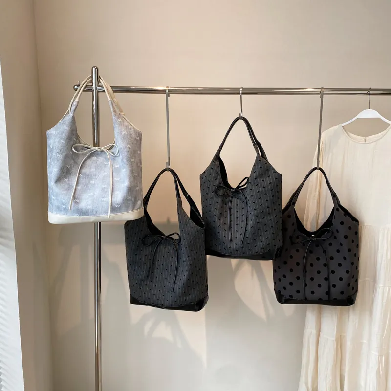 Women Large Capacity Shoulder Tote Bag PU Leather Fabric Polka Dot Heart Bow Print Korean Style Casual Commuting