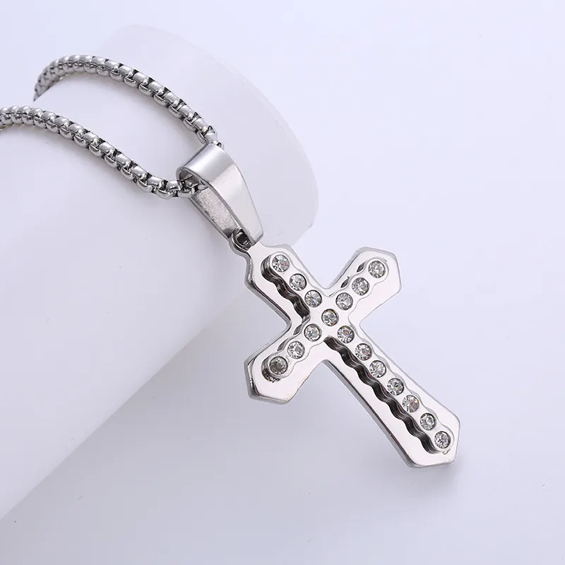 Collier Pendentif Croix Hip Hop En Acier Inoxydable 316L Avec Zircone Incrustée Double Couche Style Religieux Pour Hommes