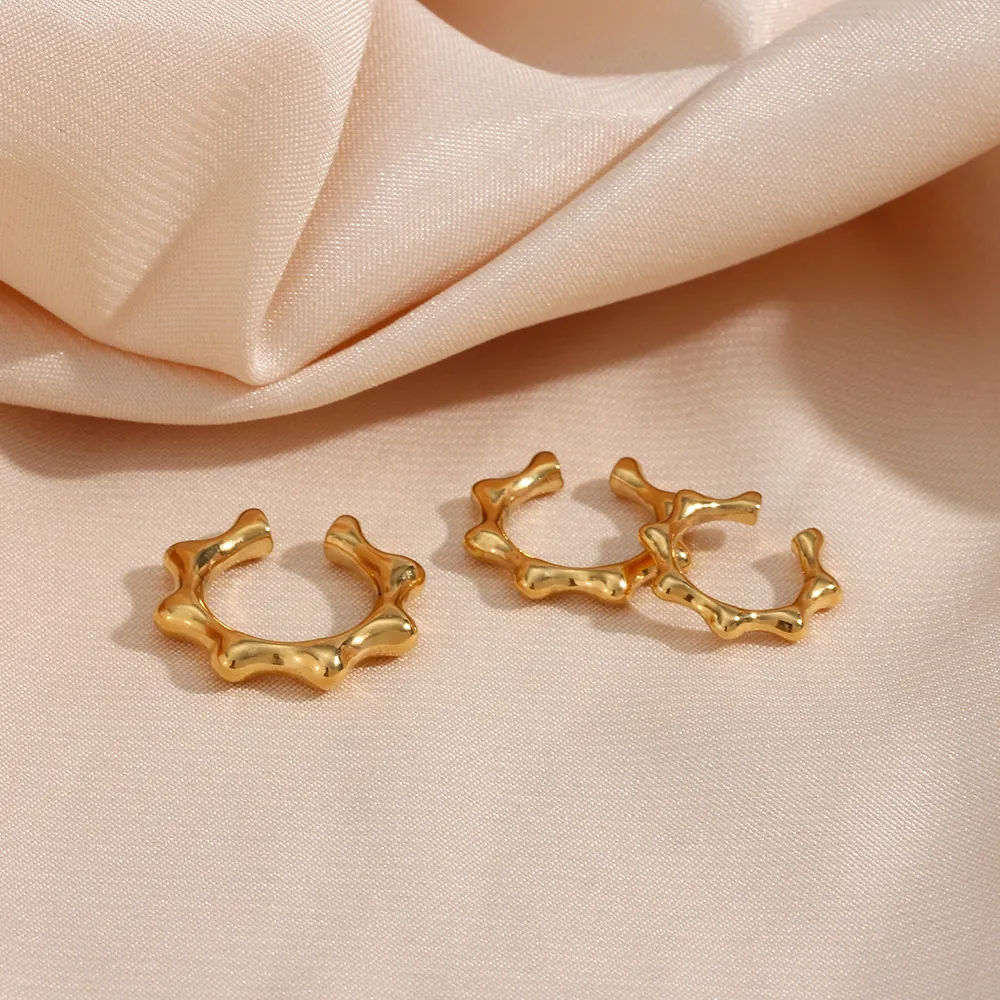 Trendy Hip Hop Stainless Steel Gold Plated Wavy Rivet Shape Ear Cuffs Non Piercing Clip On Earrings For Women Fashion Jewelry