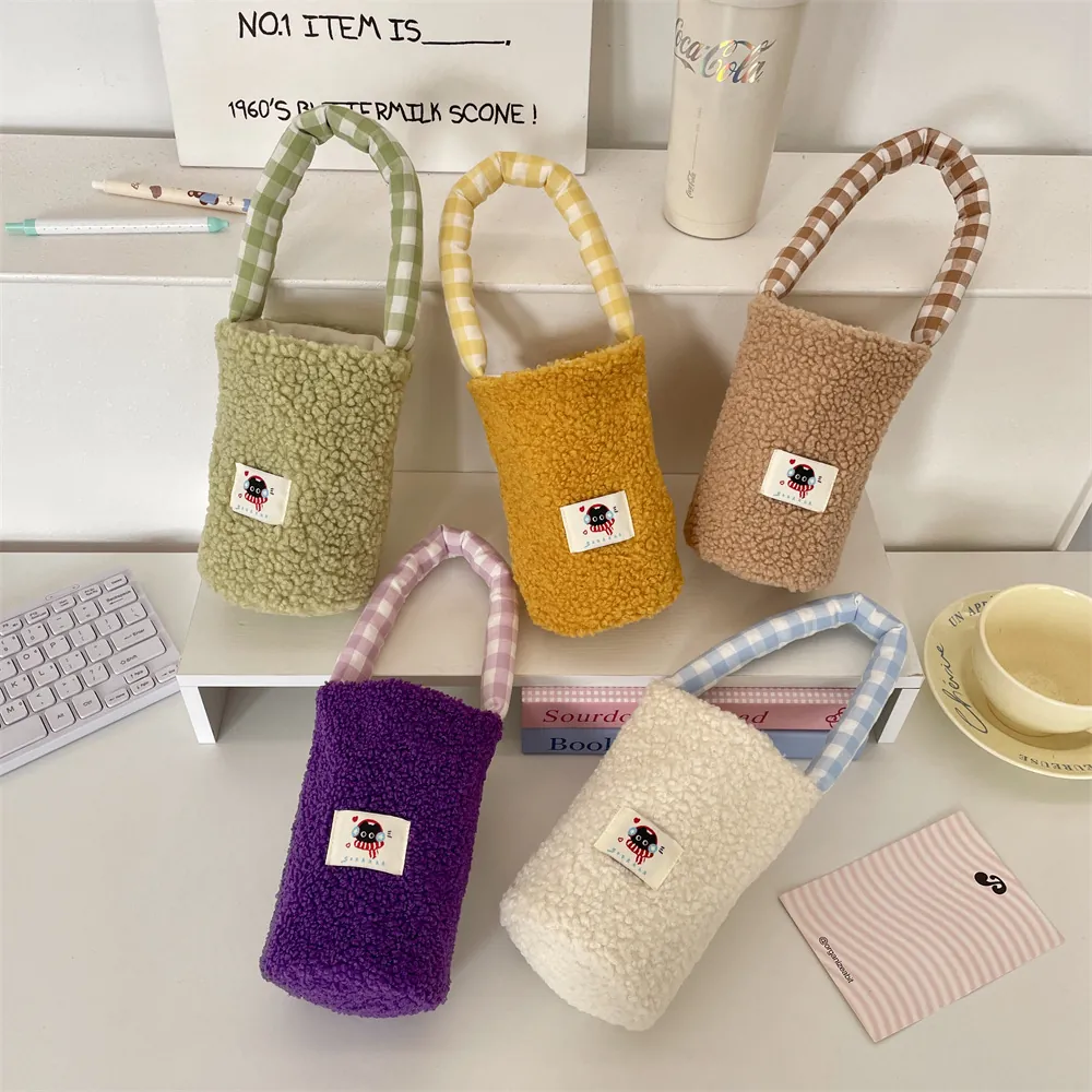 Linda Bolsa De Felpa Para Taza De Agua Funda Portátil De Lana De Cordero Con Mango De Cuadros Antiespaldaduras Gato