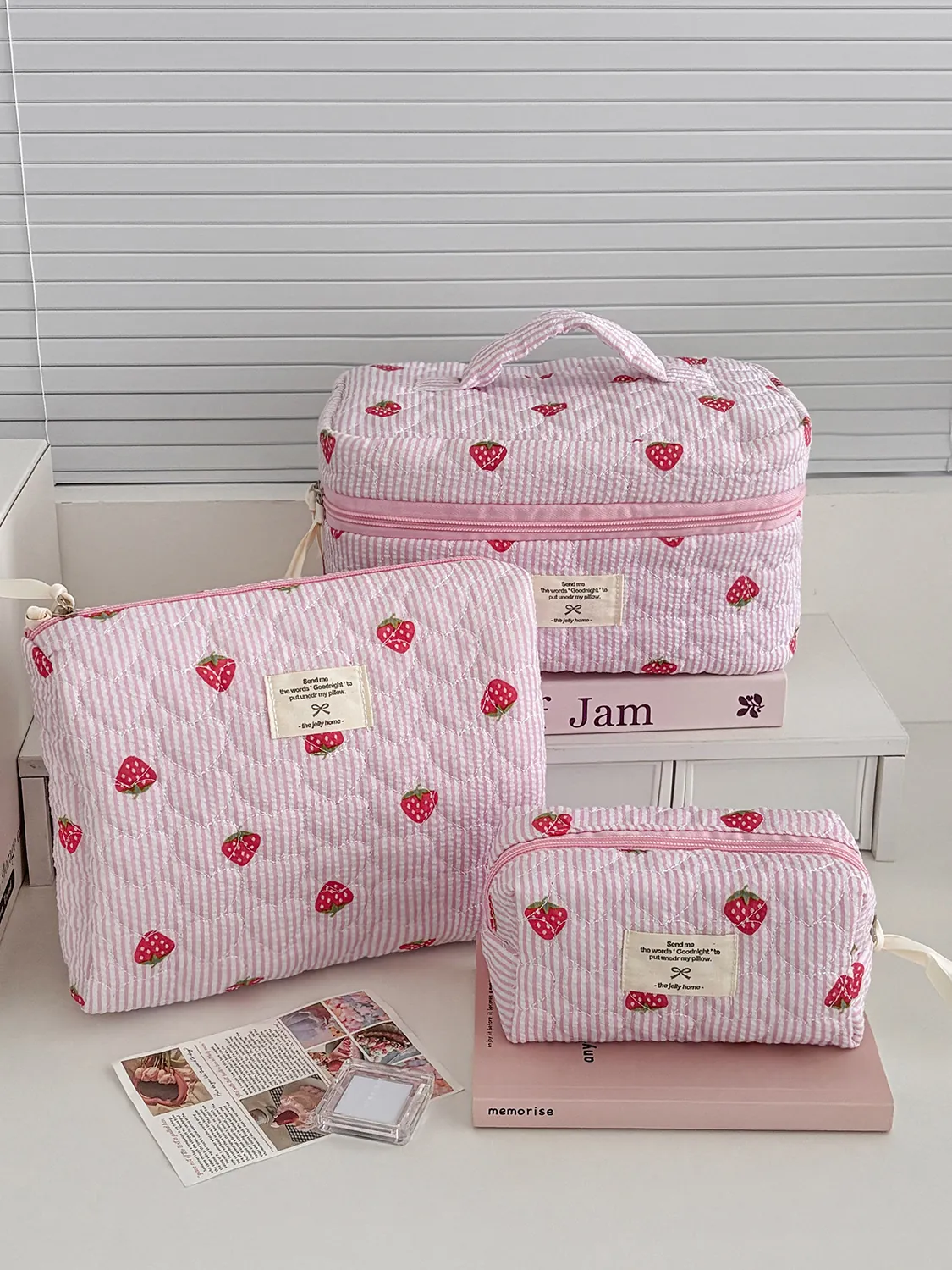 Quilted Strawberry Print Pink Striped Makeup Bag Large Capacity Portable Toiletry Organizer Polyester Zip Storage Case