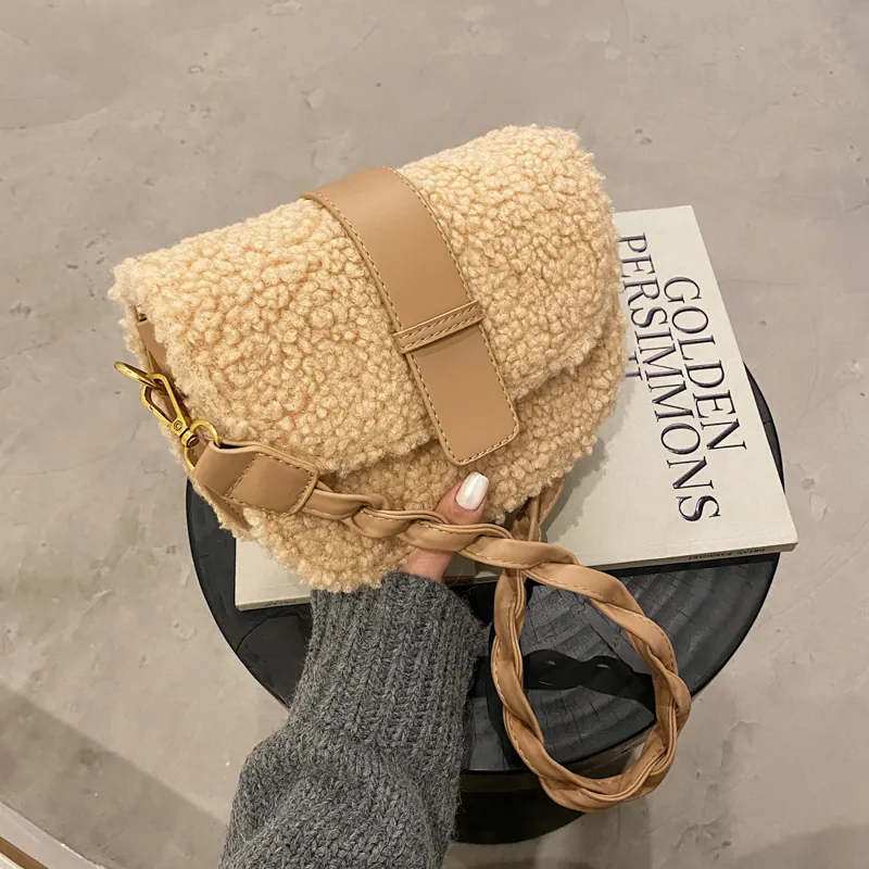 Borsa A Tracolla In Peluche Lana D'agnello Con Tracolla Intrecciata Patta In Pelle PU Autunno Inverno Casual Donna Chic