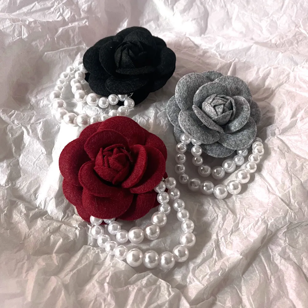 Camellia Flower Brooch Elegant Fabric Handcrafted With Faux Artificial Pearl Tassels Vintage French Style Corsage For Women Suit