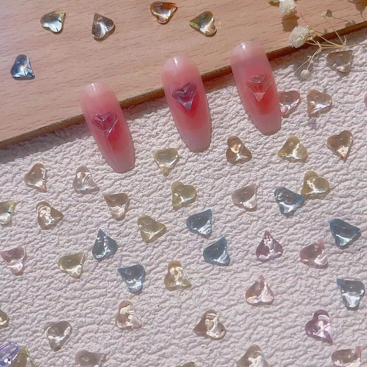 Heart Shaped Nail Art Charms Resin 3D Transparent Colorful Gems For Manicure Decoration DIY Beauty Accessory