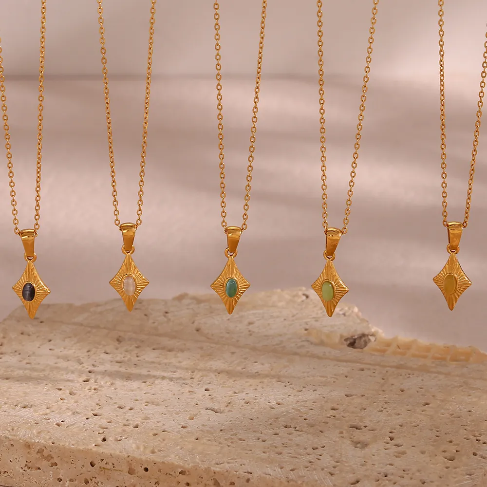 Collier Pendentif en Acier Inoxydable Vintage pour Femme Rhange Géométrique Rétro Pierre Synthétique Bijoux de Mode