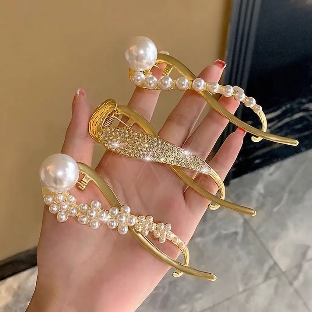 Elegant Gold Alloy Artificial Pearl Rhinestone Twist Hair Clip For Women Back Of Head Hair Styling French Style Accessories