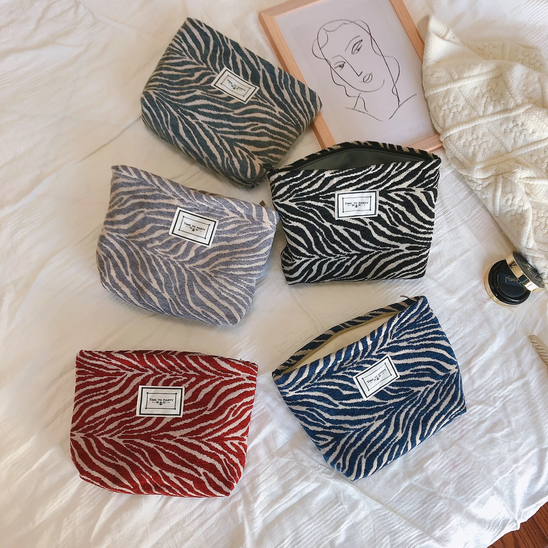 Vintage Zebra Pattern Chenille Makeup Bag Geometric Texture Zipper Clutch With Cotton Canvas Lining Fashion Storage Pouch