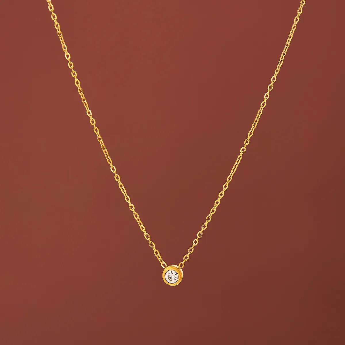 Minimalist Single Round Bezel Zircon Pendant Necklace Titanium Steel 18K Gold Plated Clavicle Chain Jewelry For Women Elegant