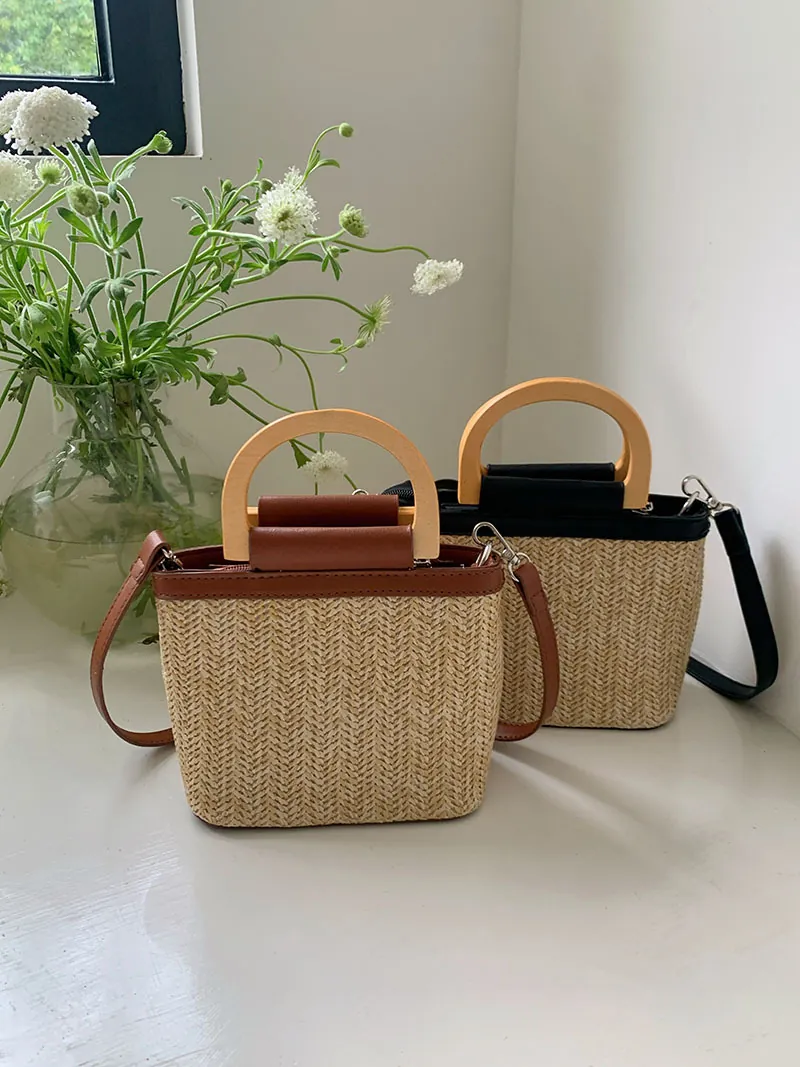Straw Woven Bucket Bag With Wooden Handle PU Leather Trim Crossbody Handbag Summer Beach Retro Style For Women