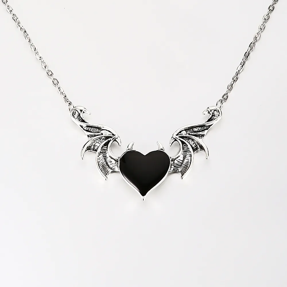 Collier Pendentif Cœur Ailes De Diable Gothique Alliage Émail Punk Hip Hop Style Bijoux Pour Femmes