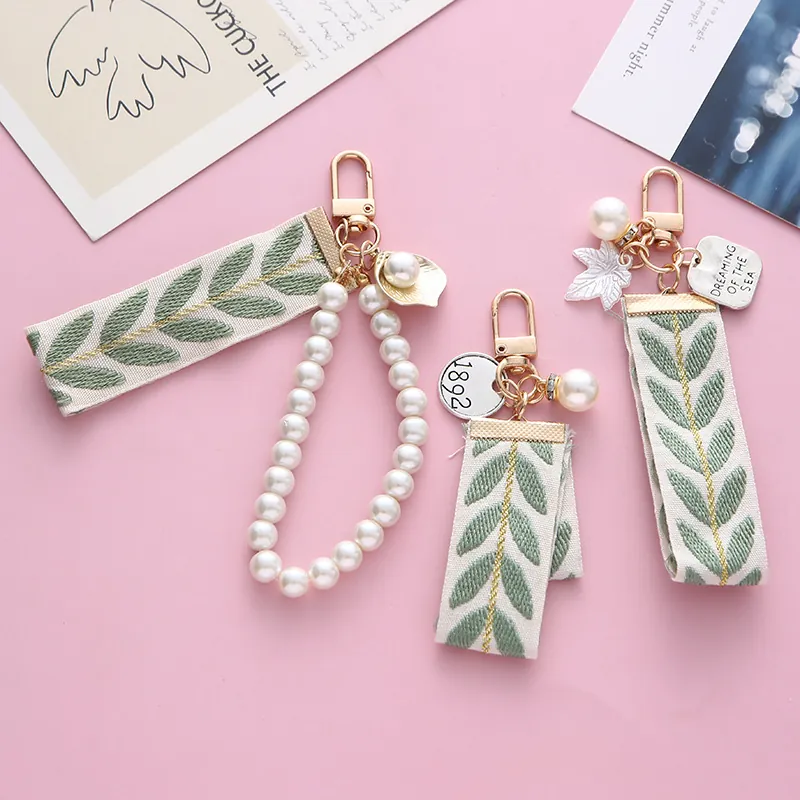 Porte-Clés En Ruban Brodé De Feuilles Alliage Faux Künstliche Perle Pendentif De Sac Style Bohème Anneau De Clé En Tissu