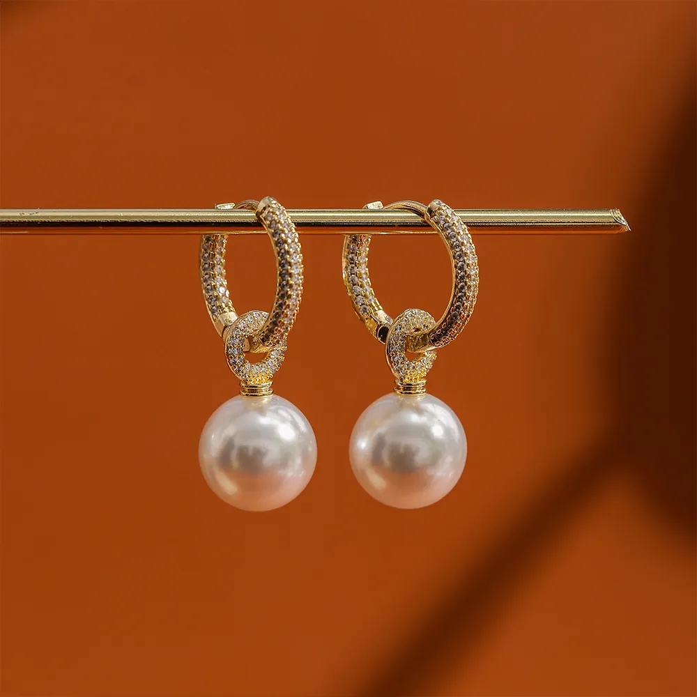 Boucles D'oreilles Künstliche Perles Élégantes Anneaux Géométriques Cuivre Plaqué Or 14 Carats Micro Pavé Zircon Bijoux Pour Femmes