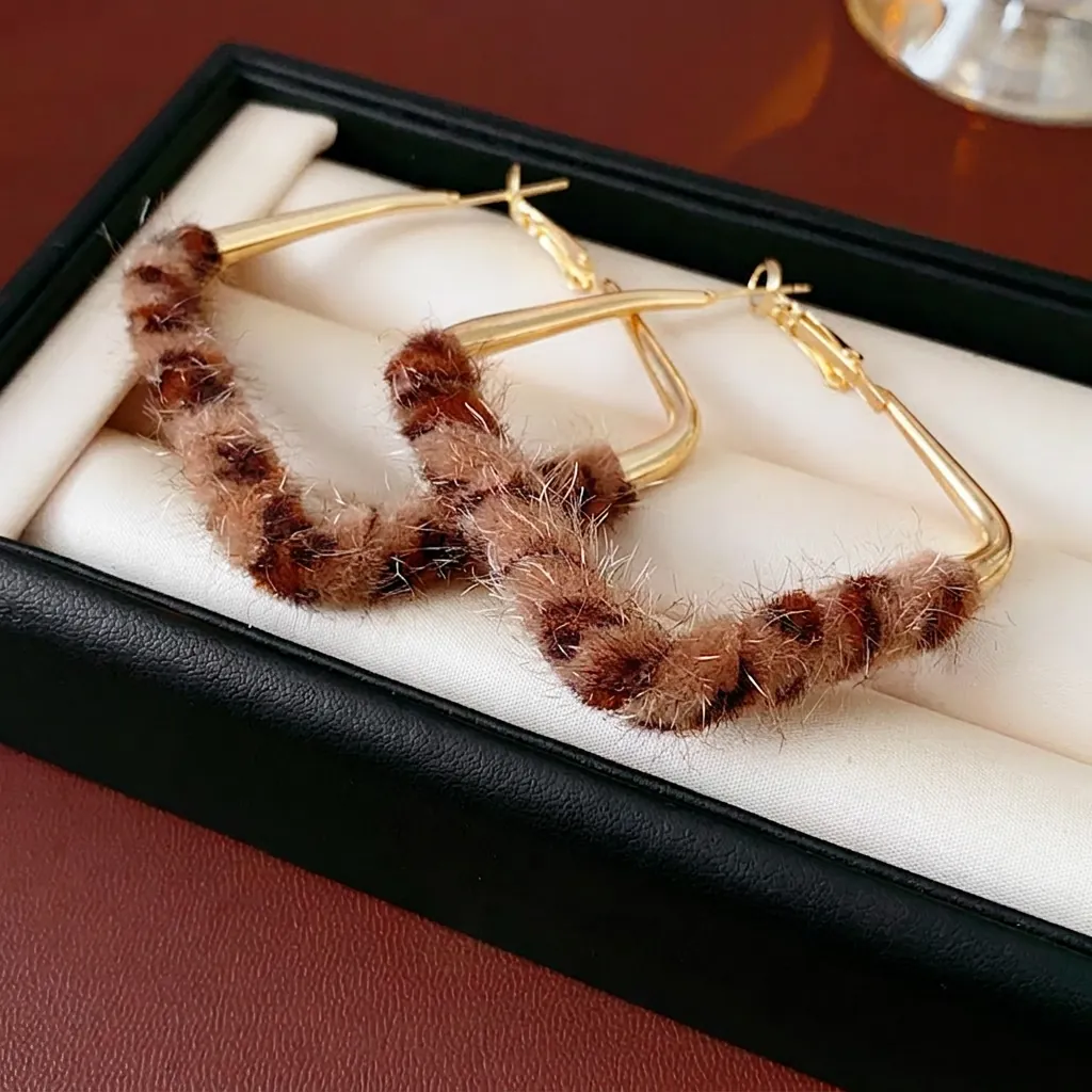 Orecchini A Cerchio Geometrici Con Peluche Stampa Leopardata Lega Stile Retrò Vintage Con Silver Earring Post