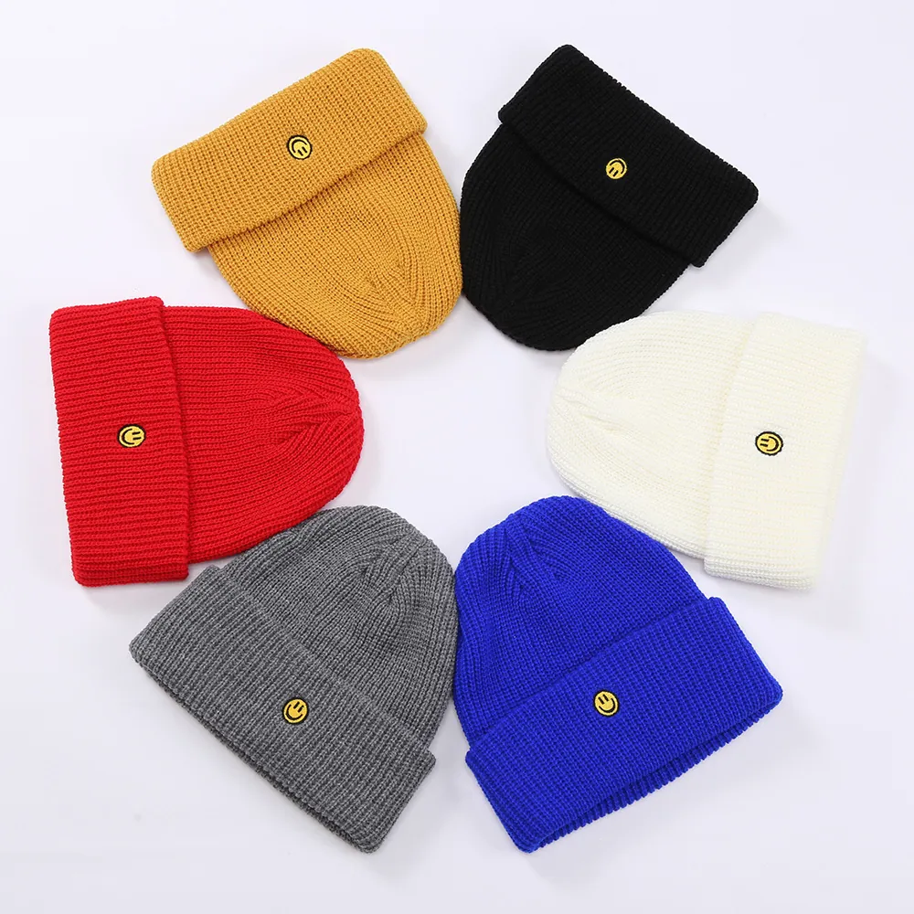 Gorro de Punto Bordado Cálido de Invierno para Hombre Mujer Unisex Patrón de Cara Sonriente Hilo de Lana Streetwear