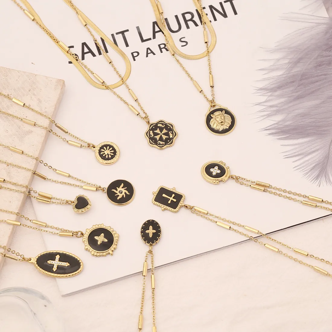 Collier En Acier Inoxydable Multicouche Plaqué Or Chaîne Serpent Plate Émail Croix Cœur Soleil Pendentif Pour Femmes