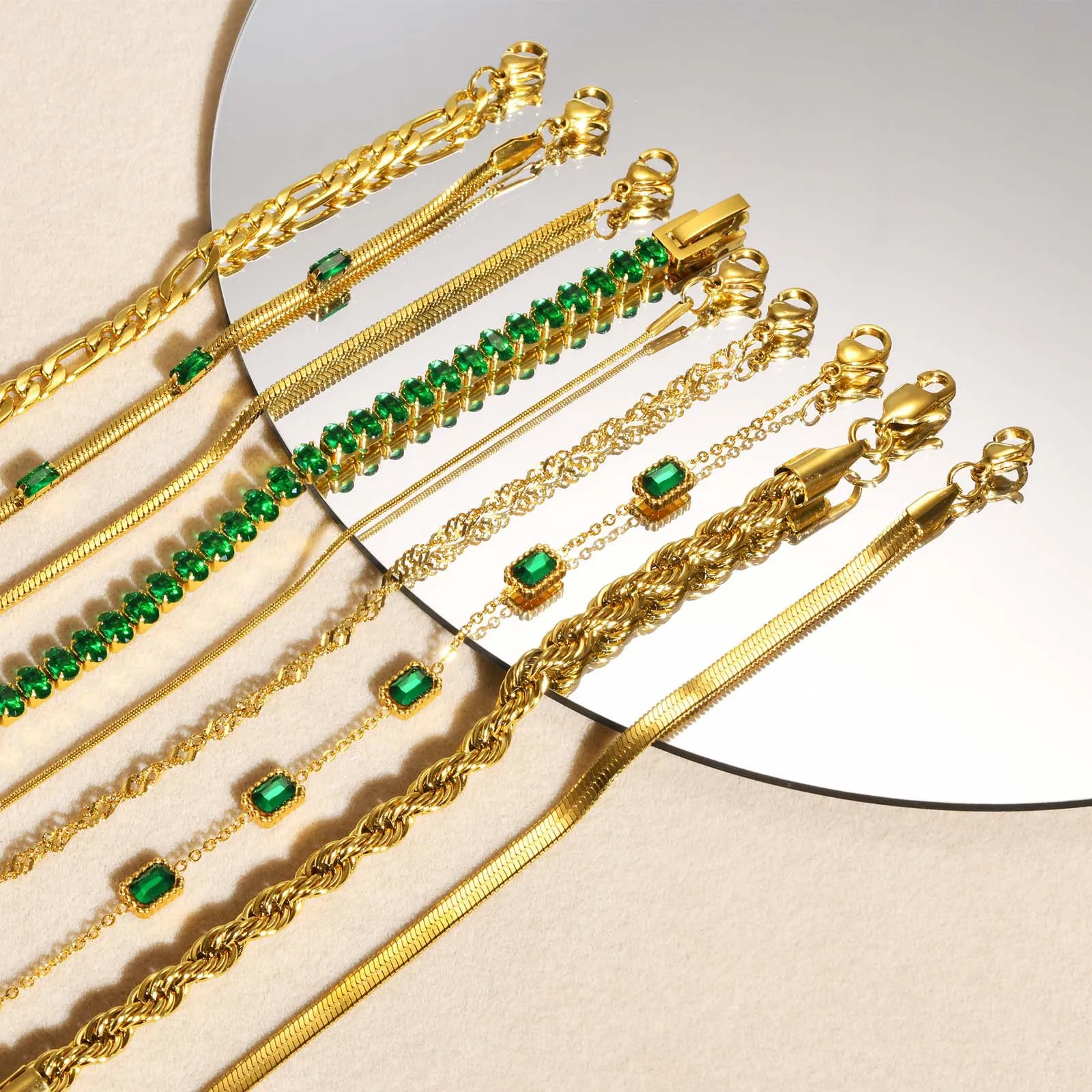 Stainless Steel Gold Plated Bracelet For Women Minimalist Snake Bone Chain With Green Cubic Zirconia Elegant Jewelry Accessory