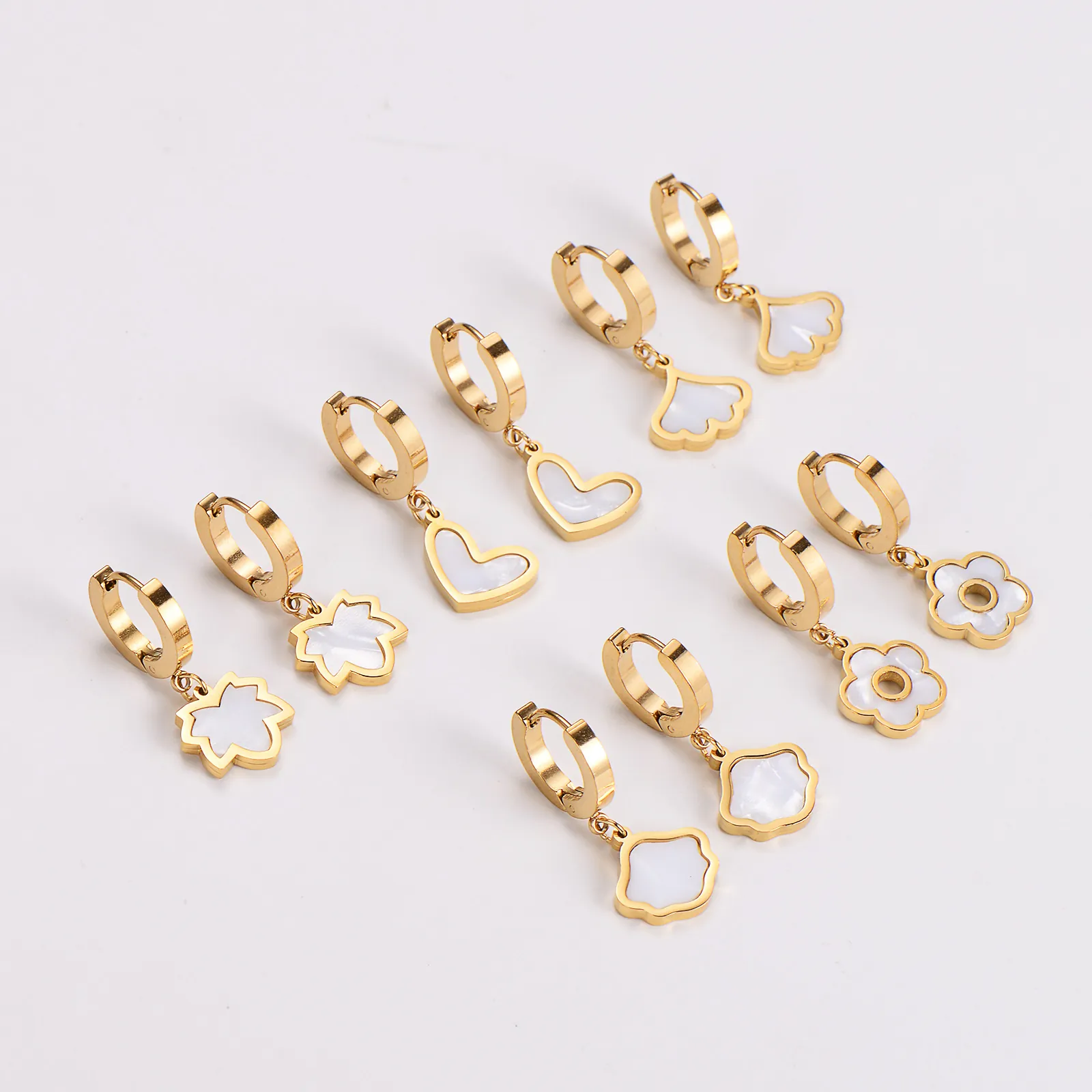 Stainless Steel Hoop Earrings Mother Of Artificial Pearl Inlay 18K Gold Plated Heart Ginkgo Leaf Flower Shapes For Women Sweet