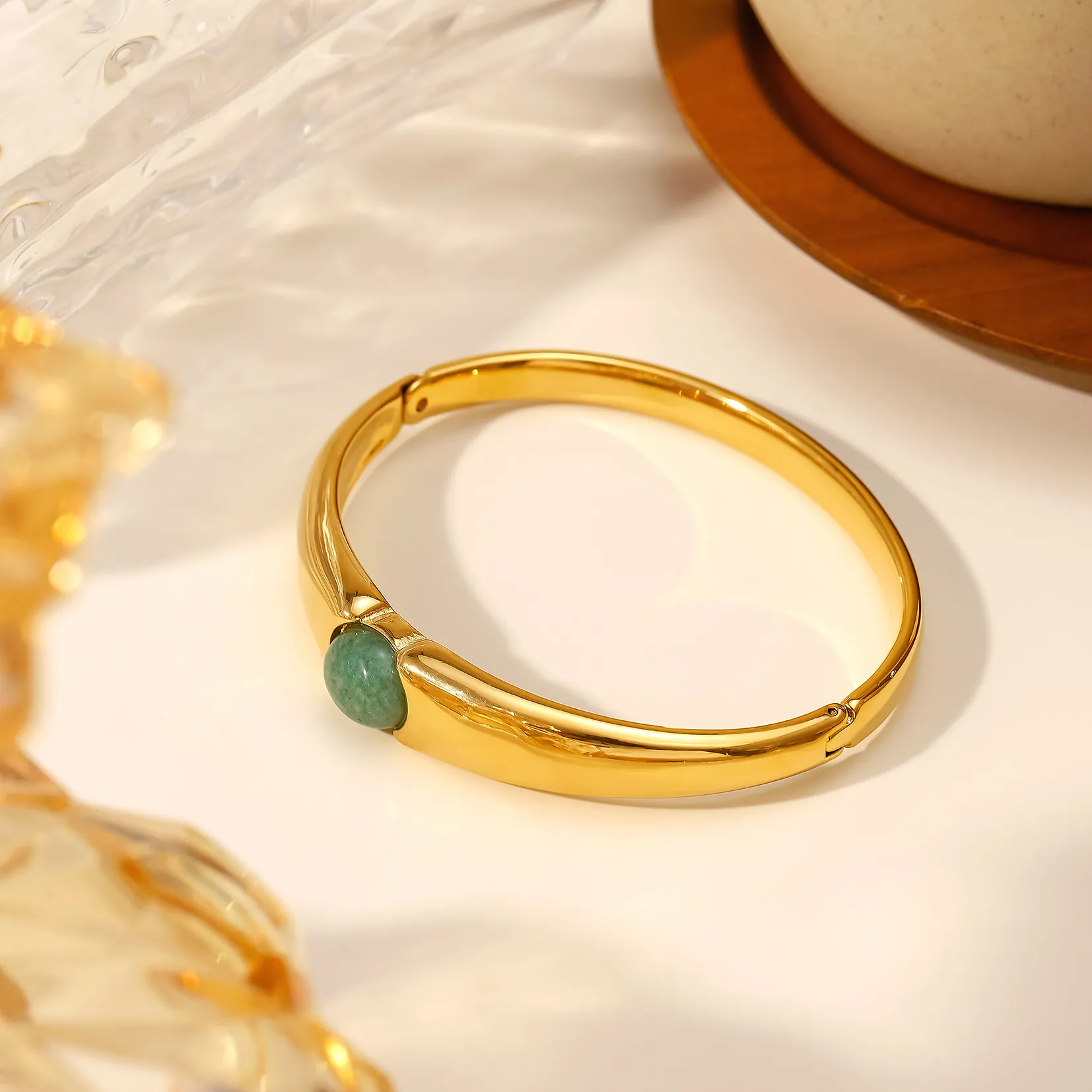 Bracelet Jonc Minimaliste Français En Acier Inoxydable Plaqué Or 18K Avec Pierre Naturelle Aventurine Verte