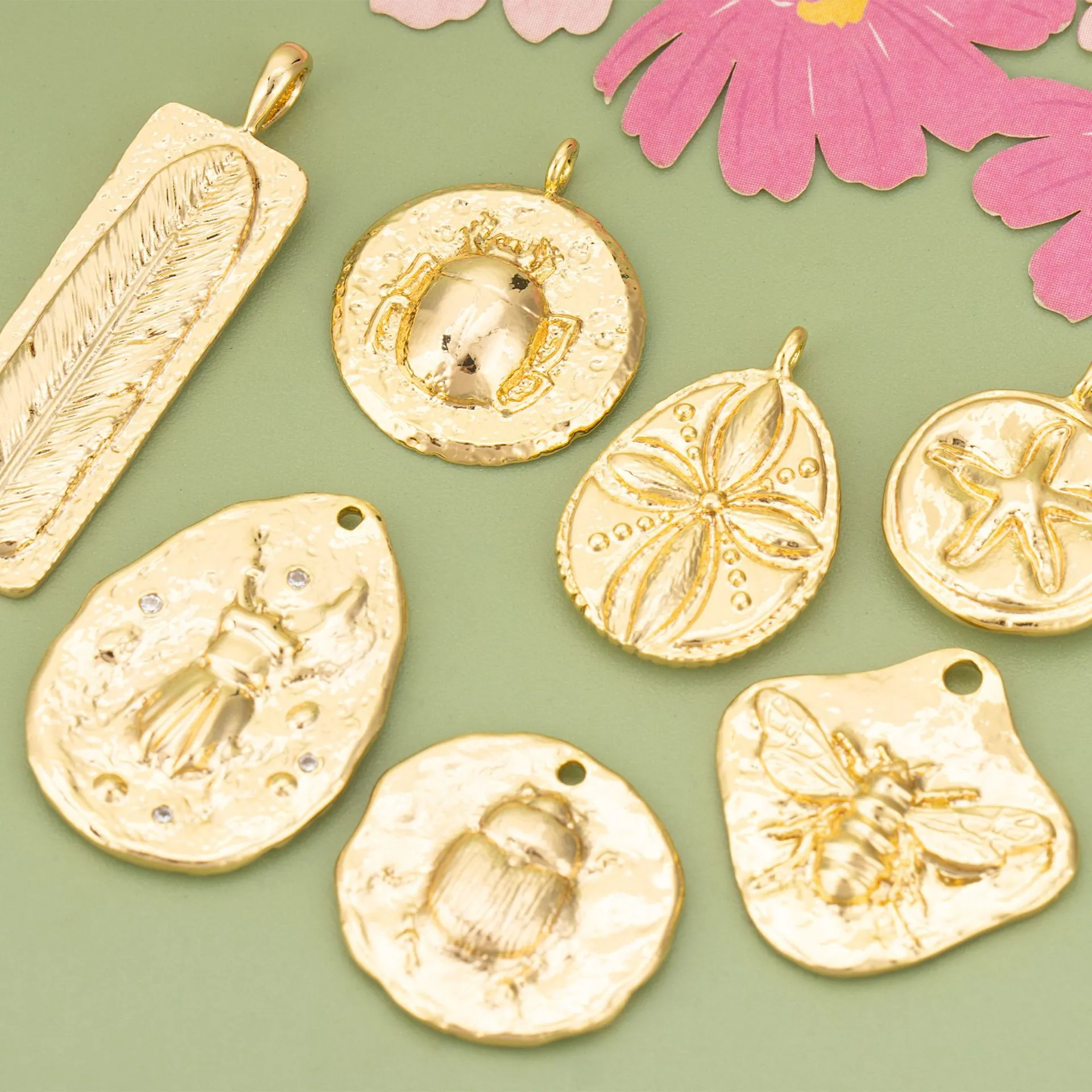 Vintage Relief Charms Pendants 18K Gold Plated Copper For DIY Jewelry Making Feather Bee Beetle Flower Starfish Design