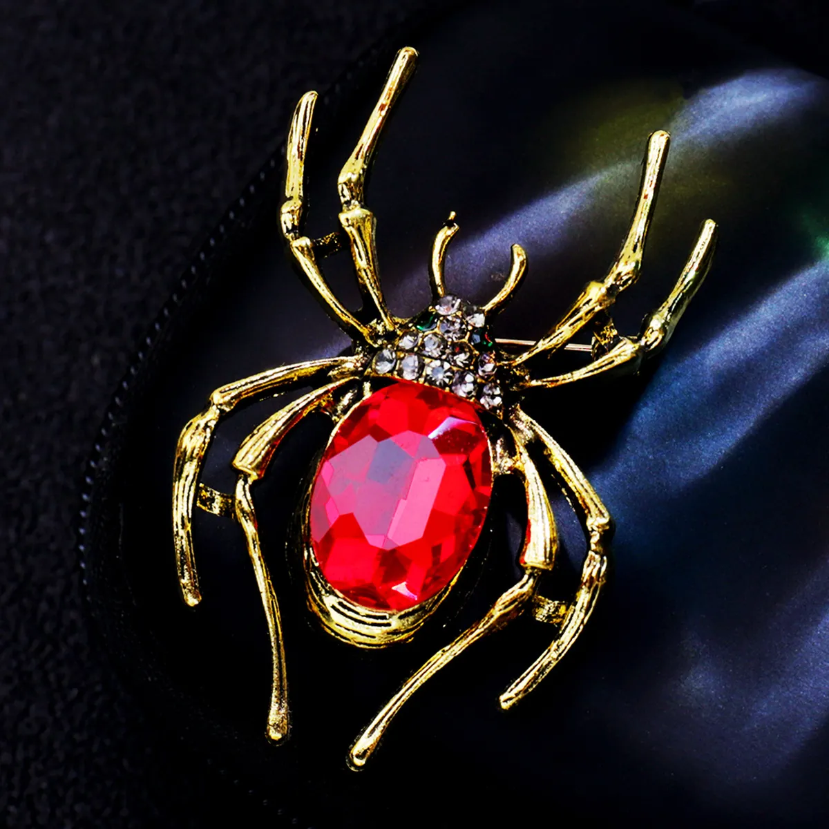 Retro Alloy Spider Brooch Gold Tone Rhinestone Insect Lapel Pin For Women Men Creative Animal Corsage Fashion Accessory Party Jewelry