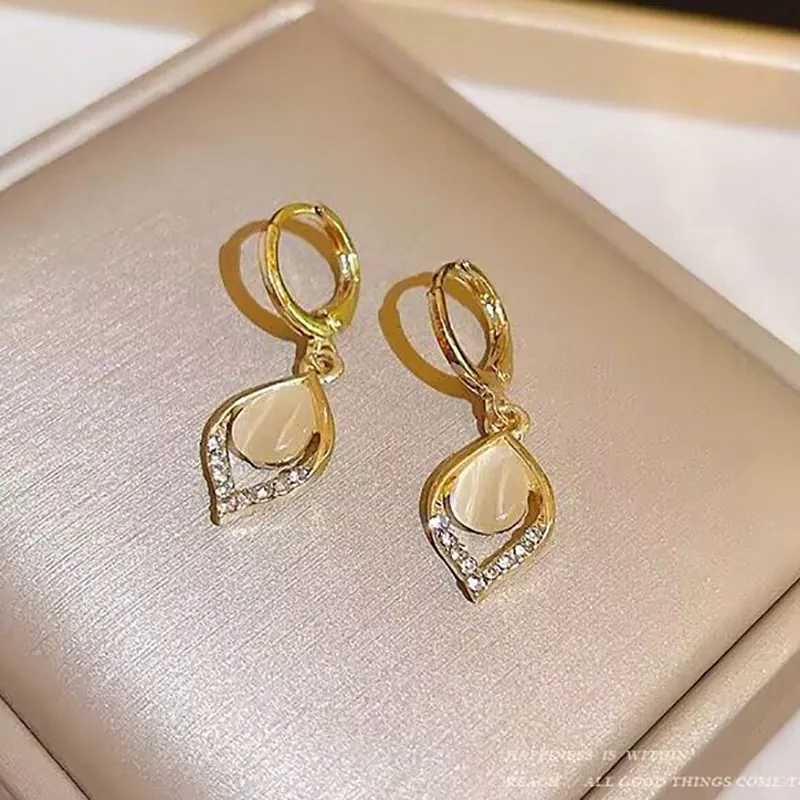 Vintage Water Drop Earrings Alloy Cat Eye Stone Rhinestones 14K Gold Earring Post Elegant Niche Style Women