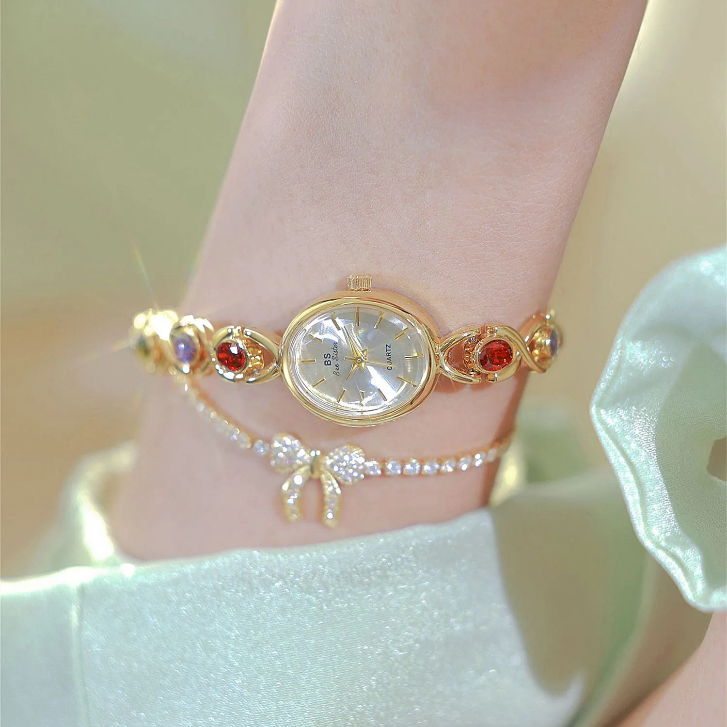 Luxury Women Quartz Watch Oval Dial Alloy Strap With Colorful Gemstone Inlay Elegant Fashion Analog Wristwatch For Lady