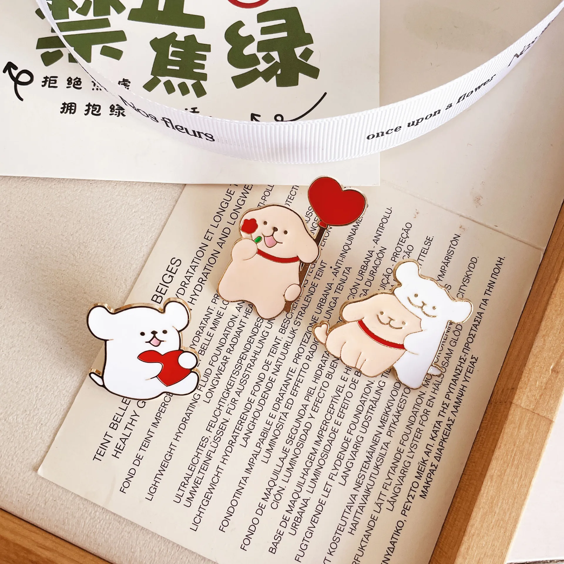 Cute Cartoon Dog Brooch Zinc Alloy Enamel Pin Heart Flower Line Dog Badge For Clothes Bags Women Kids Accessories