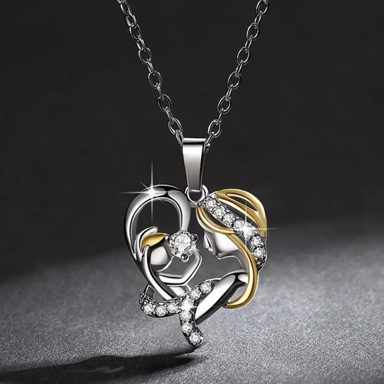 Mother Daughter Hug Heart Pendant Necklace For Women Copper Zirconia Inlaid Two Tone Rose Gold Silver Chain Necklace Mother Day Gift