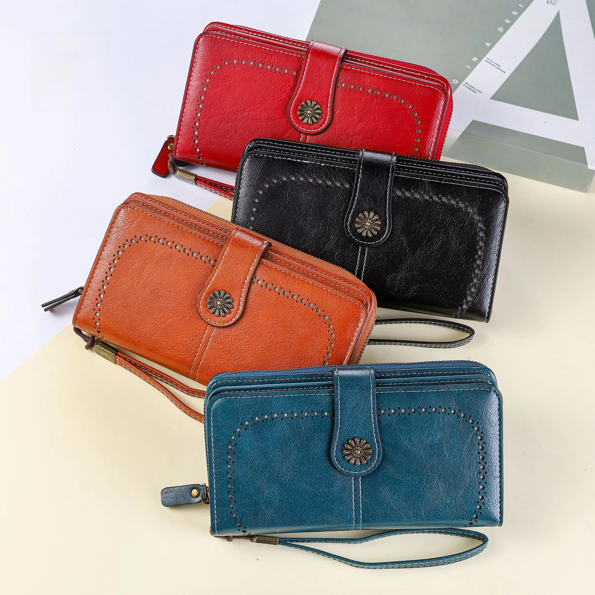 Portafoglio Lungo Da Donna Pelle PU Blocco RFID Pochette Retrò Grande Capacità Con Cinturino Da Polso Fibbia A Margherita