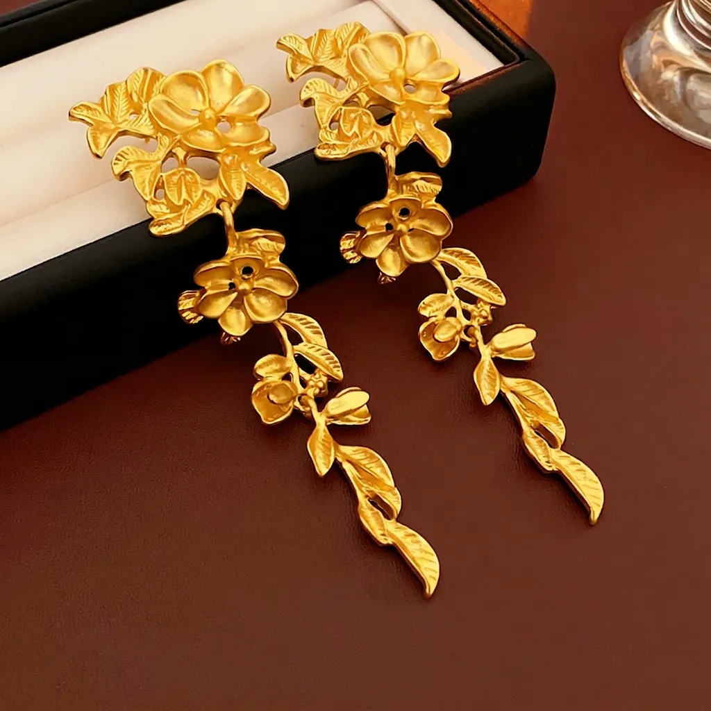 Boucles D'Oreilles Pendantes Longues À Pompon Fleur Feuille Or Mat Avec Tige En Argent Bijoux Élégants Vintage Pour Femmes